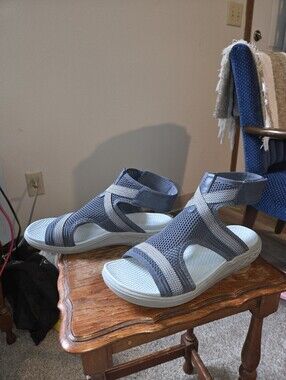 Baretraps Sandals